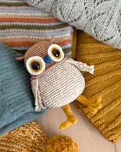Load image into Gallery viewer, Button the Owl | PDF Crochet Pattern