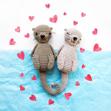 Load image into Gallery viewer, Amigurumi Otters in Love | PDF Crochet Pattern