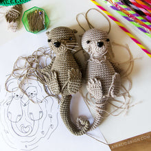 Load image into Gallery viewer, Amigurumi Otters in Love | PDF Crochet Pattern