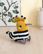 Load image into Gallery viewer, Urbano the Hoopoe | PDF Crochet Pattern
