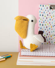 Load image into Gallery viewer, Scoop the Pelican | PDF Crochet Pattern - AiraliDesign

