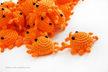 Load image into Gallery viewer, Amigurumi Little Crab | PDF Crochet Pattern
