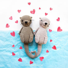 Load image into Gallery viewer, Amigurumi Otters in Love | PDF Crochet Pattern
