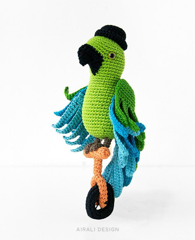 Carlo the Amigurumi Parrot | PDF Crochet Pattern
